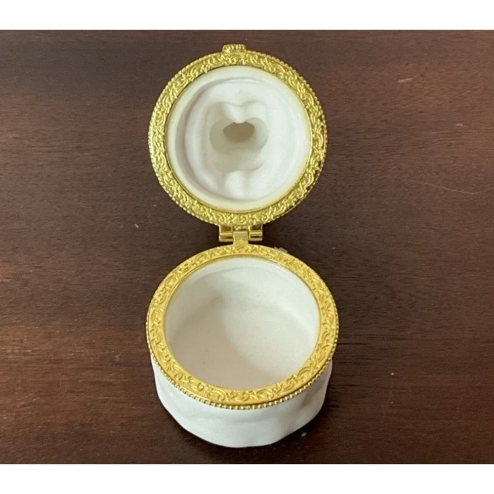 Dept 56 Snowbabies Hinged Trinket Box Praying Angel Snow Baby 3.5